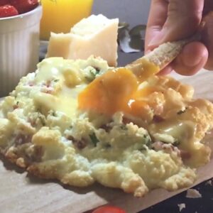 Oeuf bénédicte sur un petit nuage