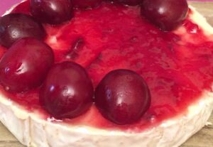 Croustillant de camembert aux cerises
