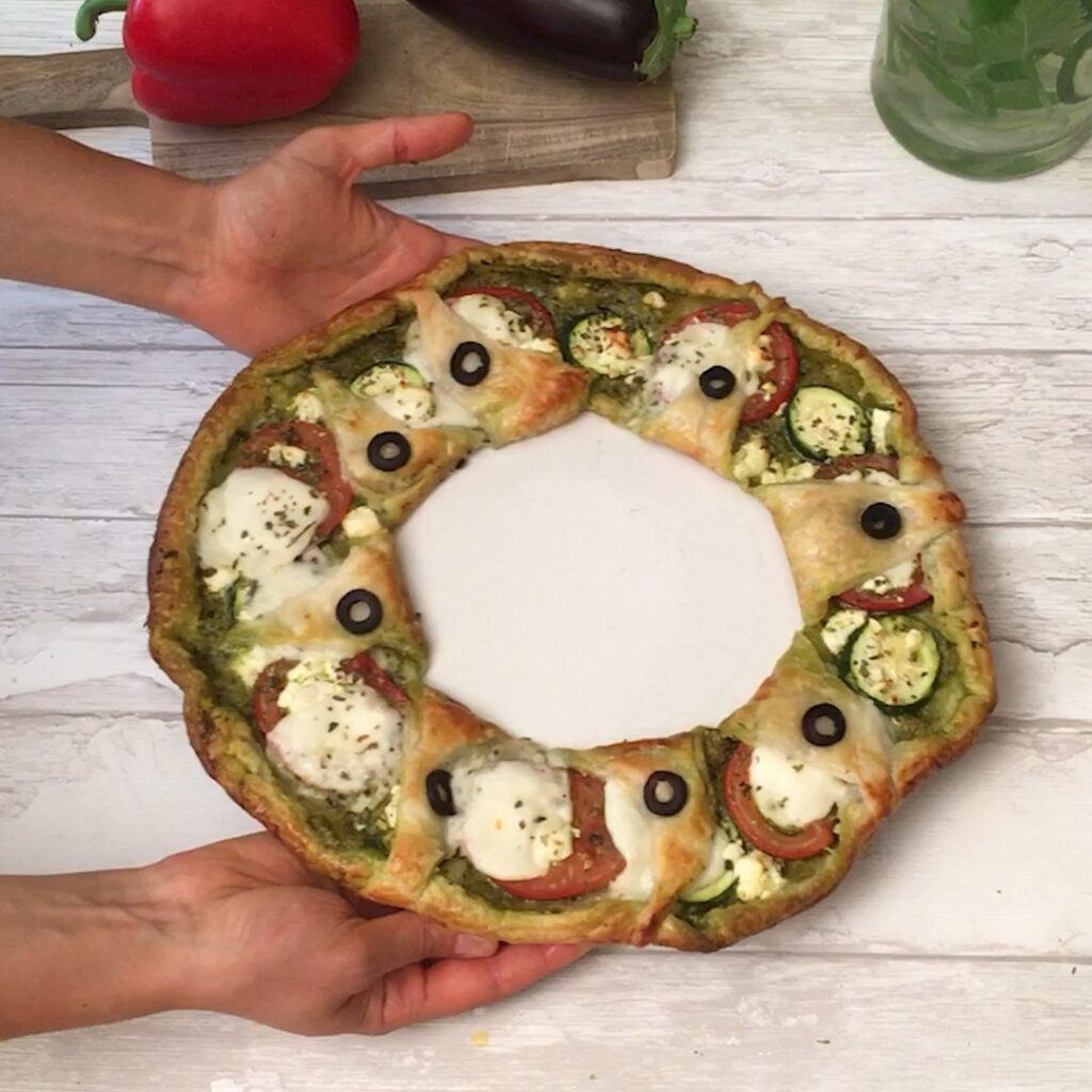 Mediterranean pastry crown