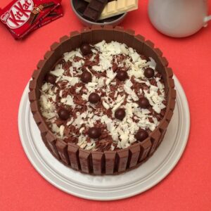 Kit Kat Cake