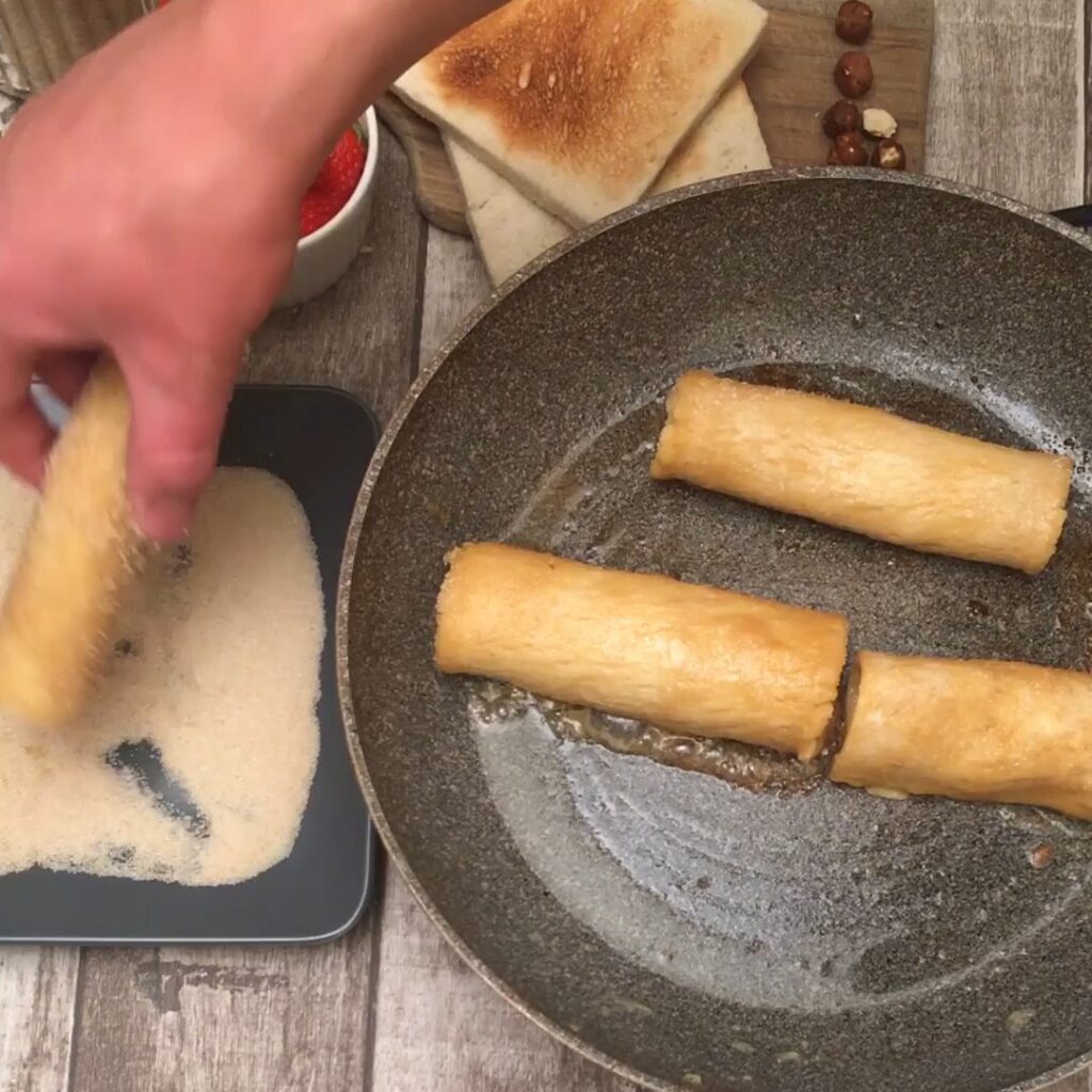 Rotolini cioccolato fragole