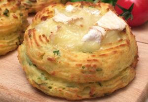 Bolinho de batata e queijo