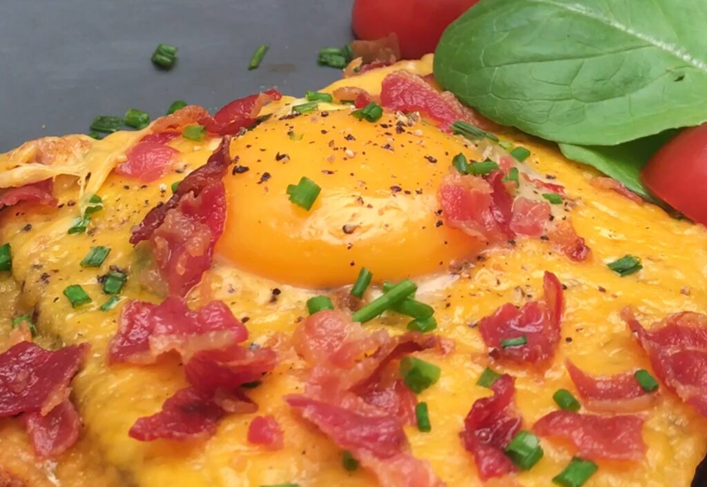 Tosta de aguacate y bacon