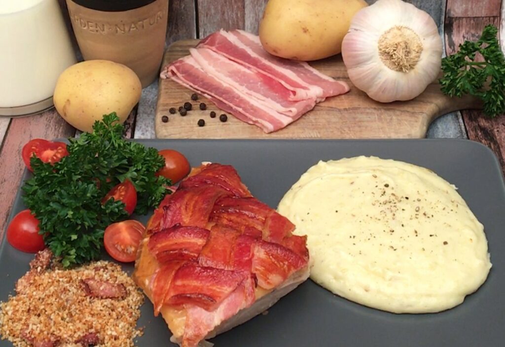 Peru com bacon recheado