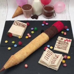 Le gâteau crayon école