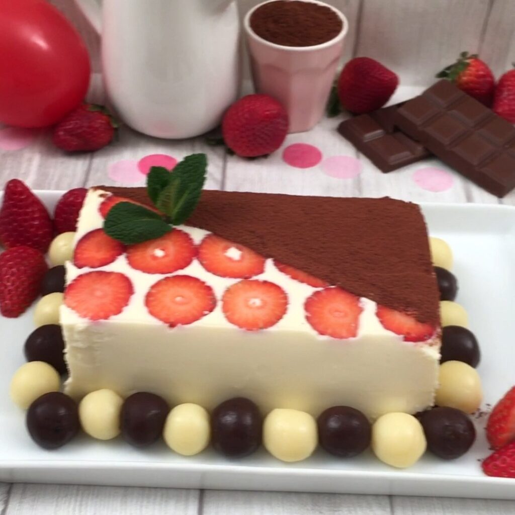 Latte cotto alle fragole