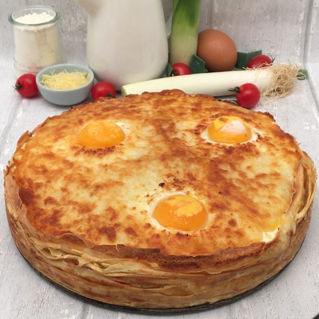 Gâteau de crêpes poireaux saumon