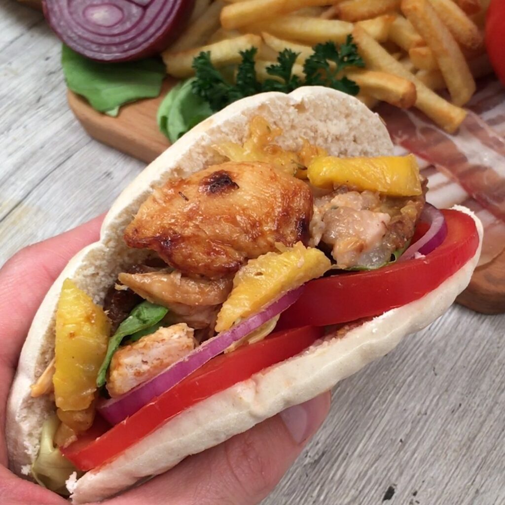 Kebab de pollo a la piña