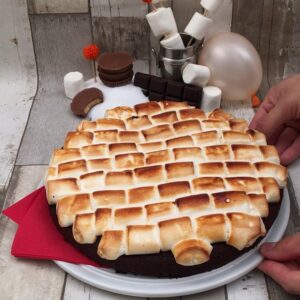 Fluffy Reeses Cake