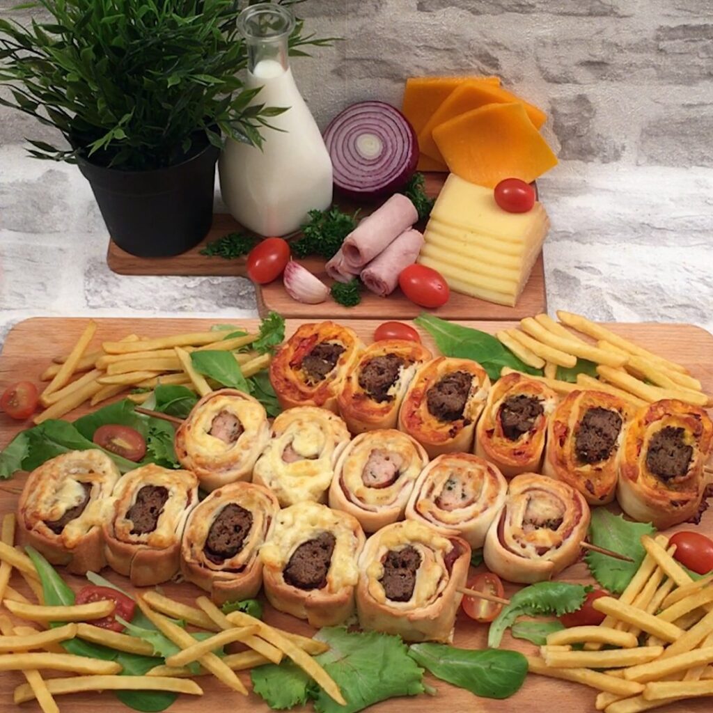 Les brochettes pizza