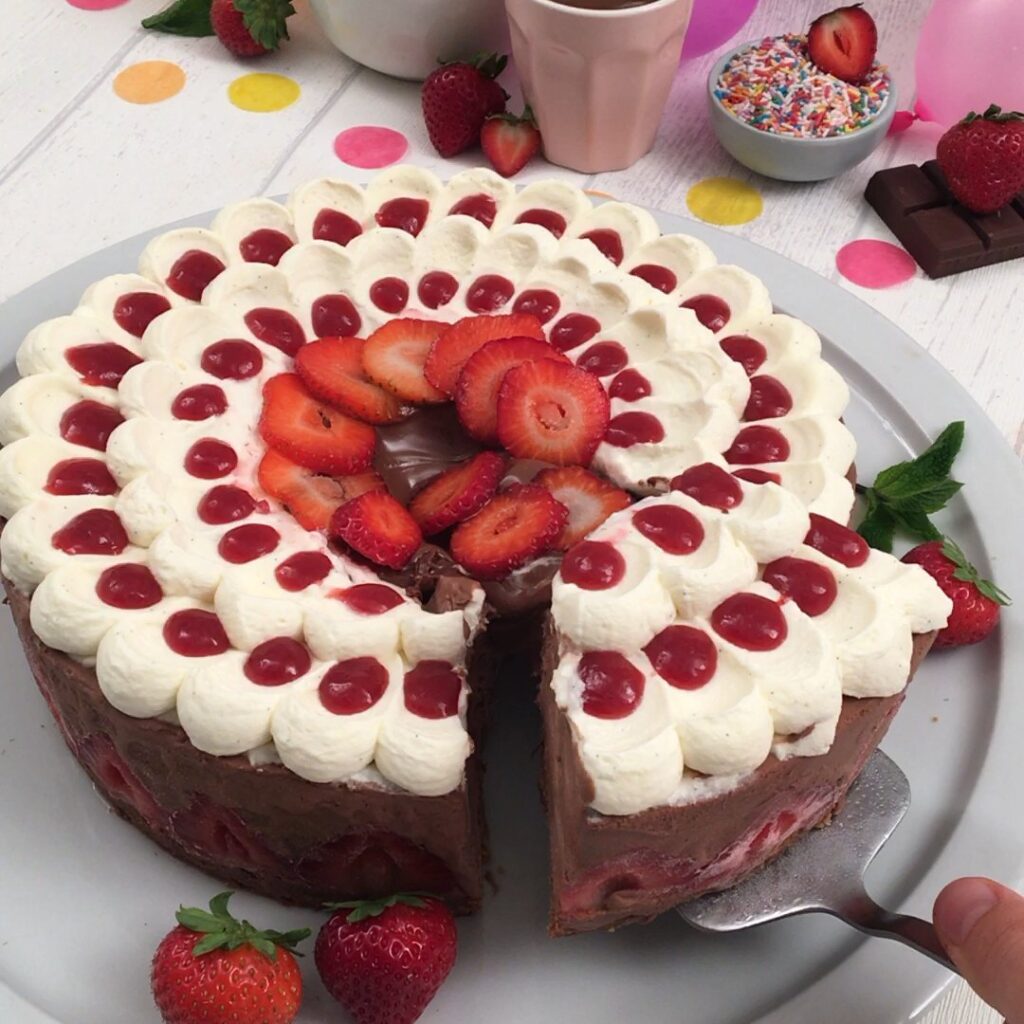 Gâteau mousse chocolat fraises