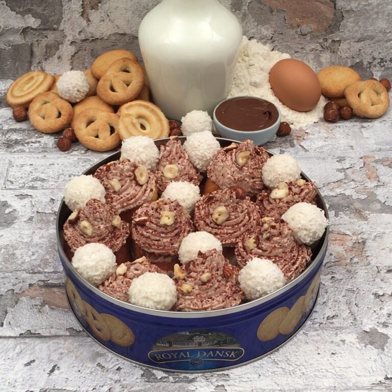 Cookie Tin Cupcakes