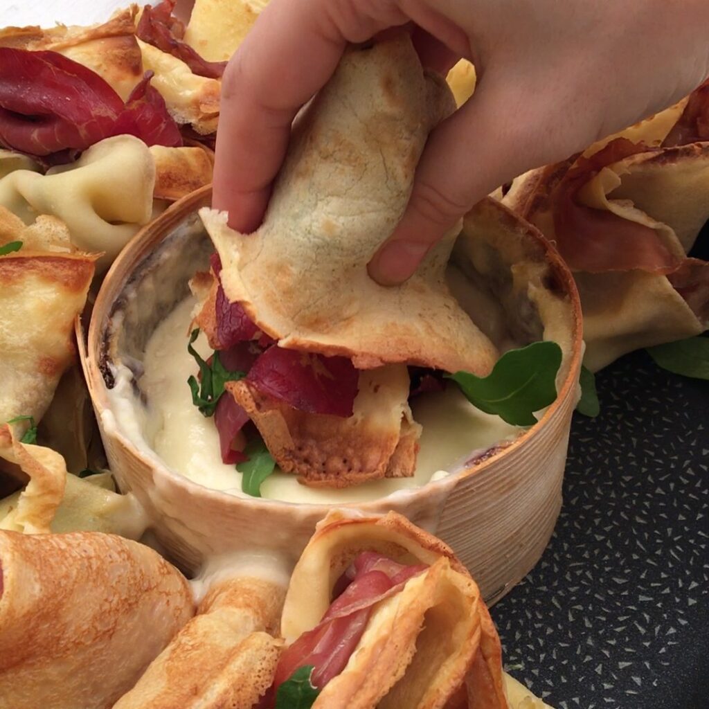 Crepes de queso y jamón con fondue!