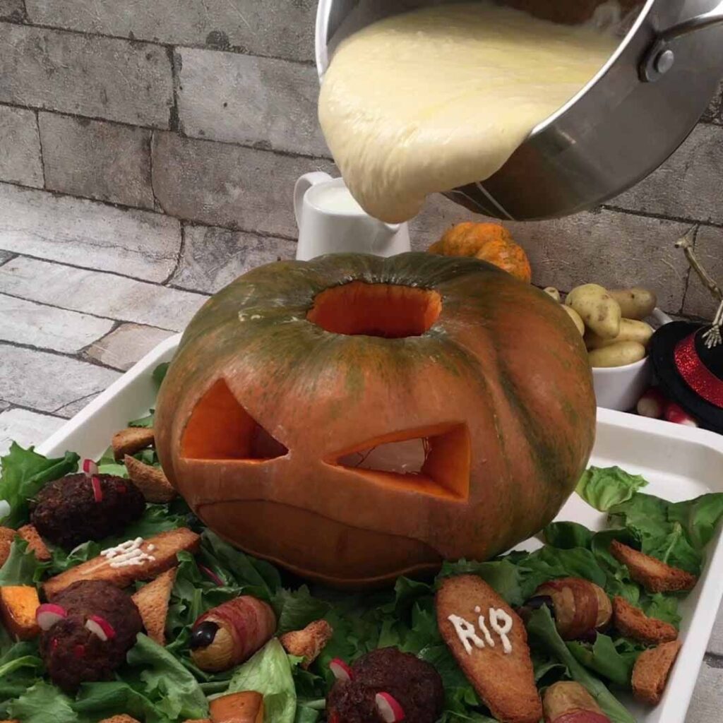Jack-o&rsquo;-Lantern Fondue