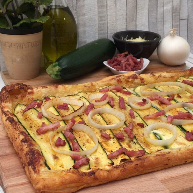 Zucchini-Flammkuchen Zucchini-Flammkuchen