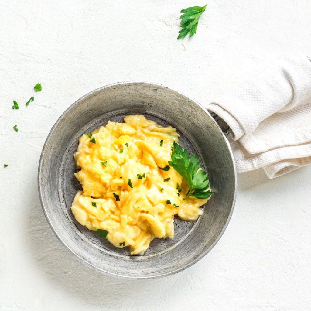 Oeufs brouillés inratables