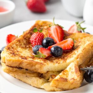 Le pain perdu moelleux et caramélisé