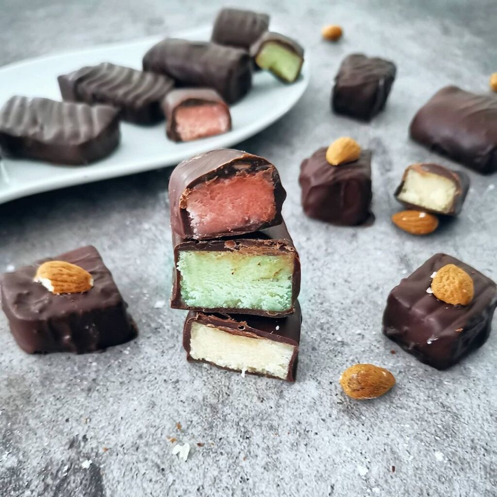 Chocolats maison fourrés à la pâte d&rsquo;amandes