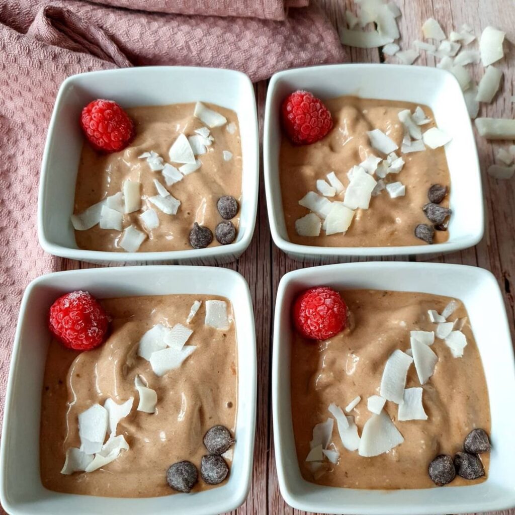 Crème glacée à la banane et aux framboises