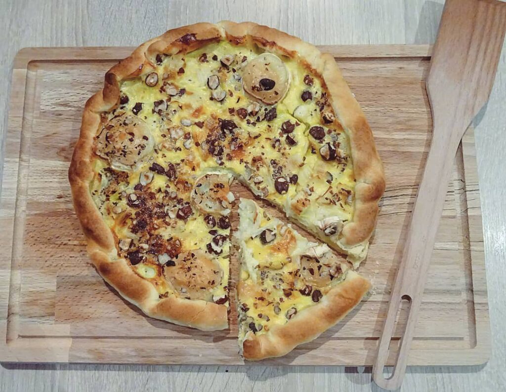 Quiche poireaux chèvre et noisettes