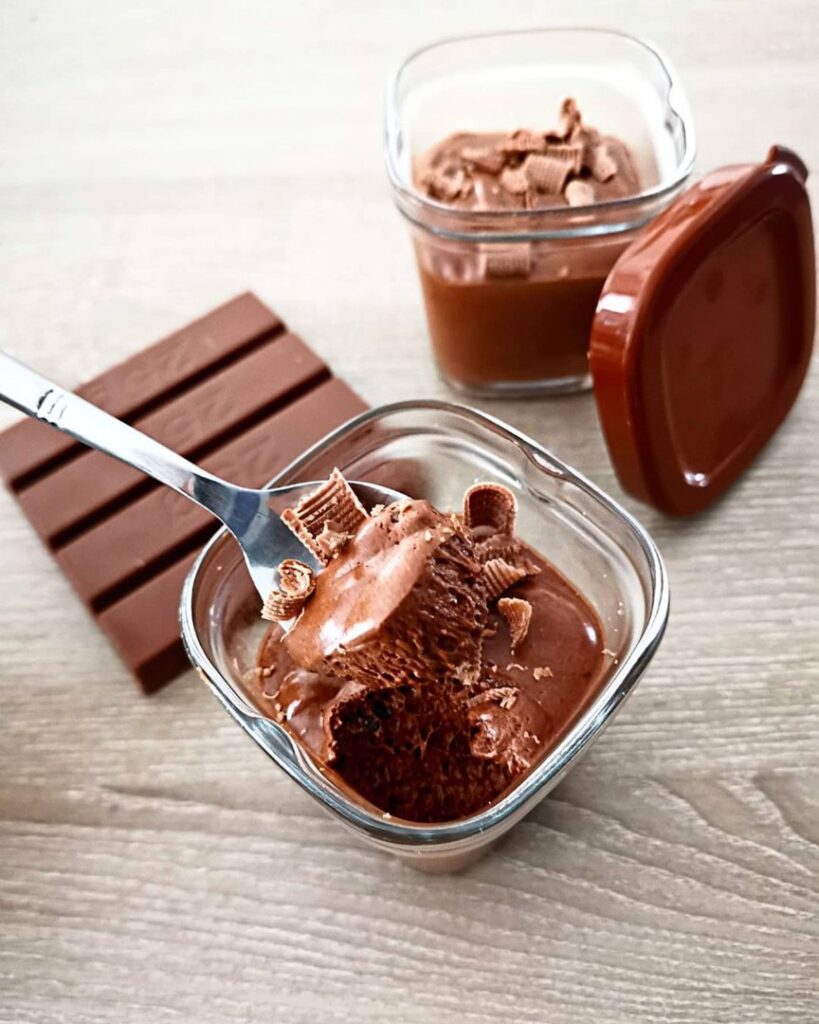 Mousses au chocolat noir gourmandes