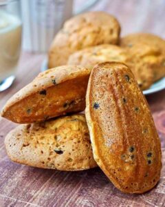 Madeleines à la fleur d’oranger et aux pépites de chocolat