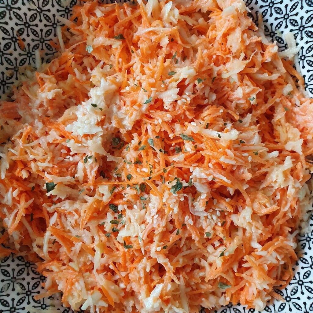 Salade de chou mi-japonaise mi-caleslaw