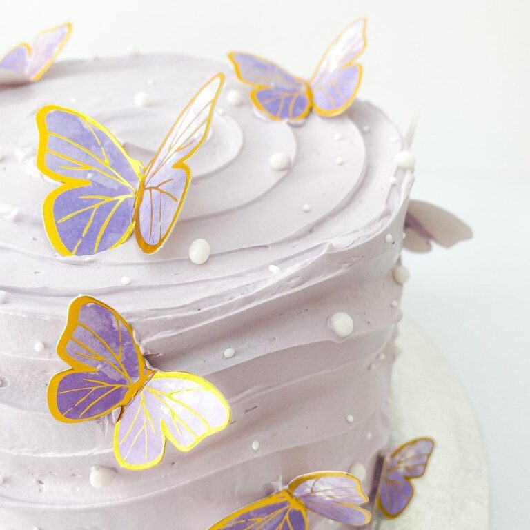 Butterfly layer cake Butterfly layer cake