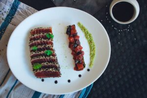Tataki de thon au sésame et poudre de wasabi Tataki de thon au sésame et poudre de wasabi