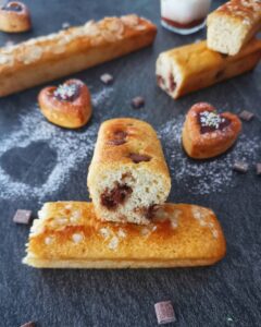Cakes fondants et légers aux amandes et fromage blanc, sans beurre