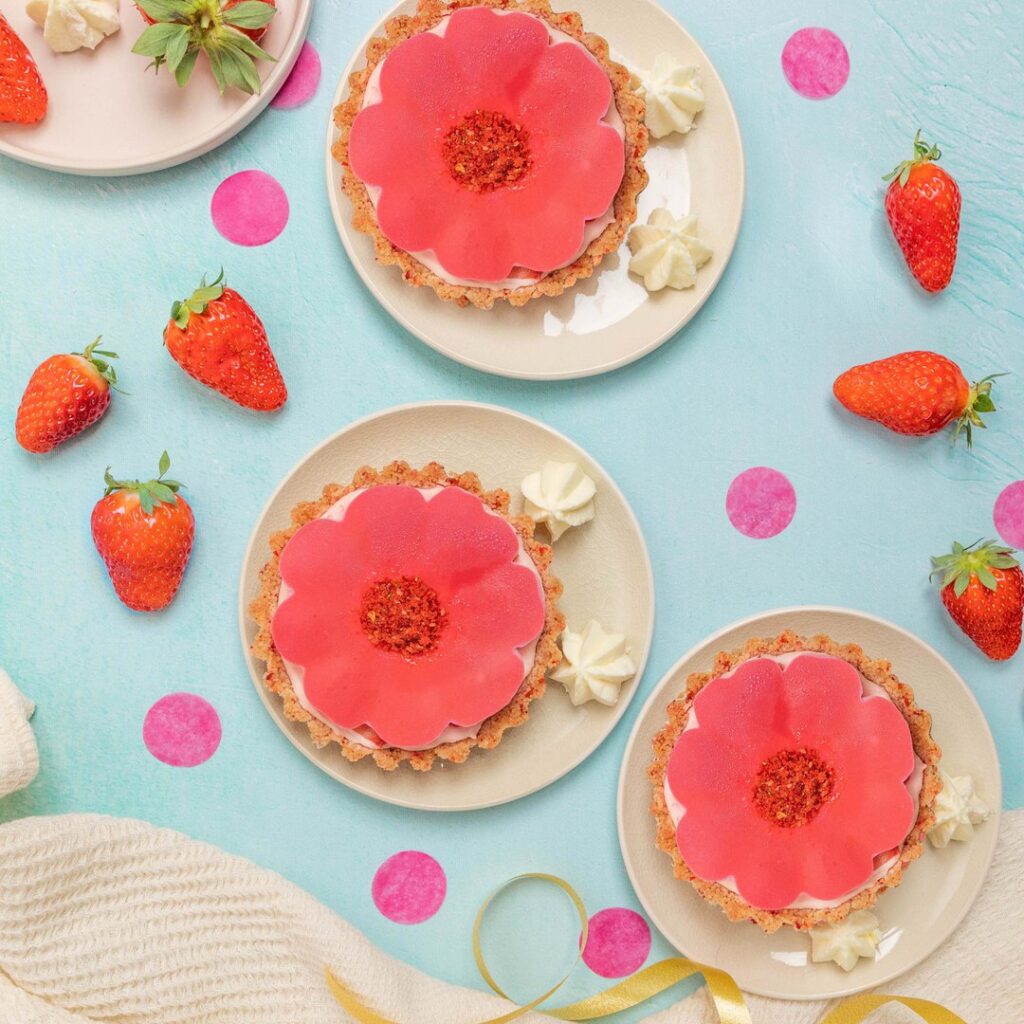 Fraises en fleurs