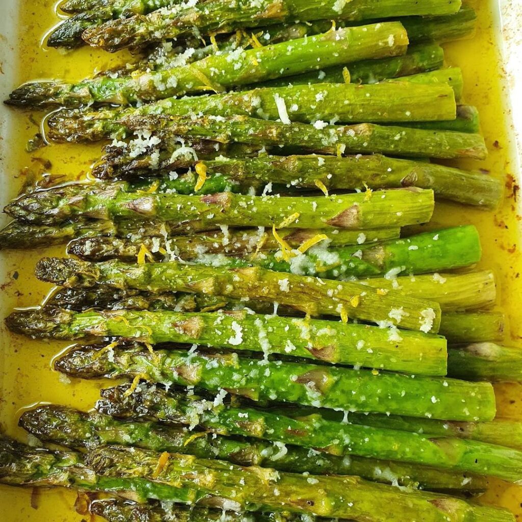 Asperges vertes rôties citronnées au parmesan