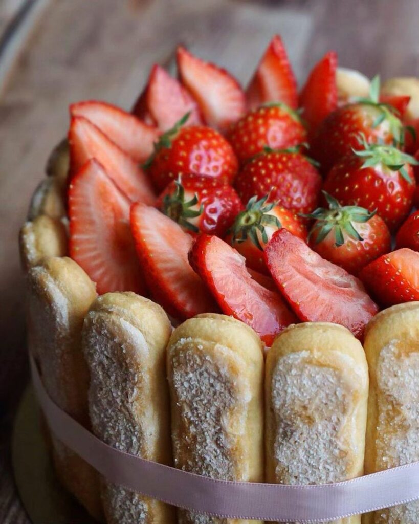 Charlotte aux fraises tradi