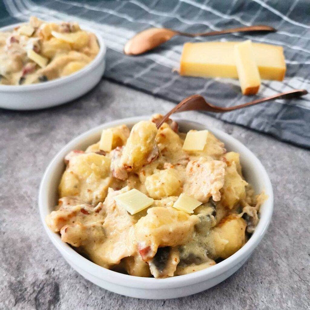 Gnocchis crémeux poulet lardons mozza