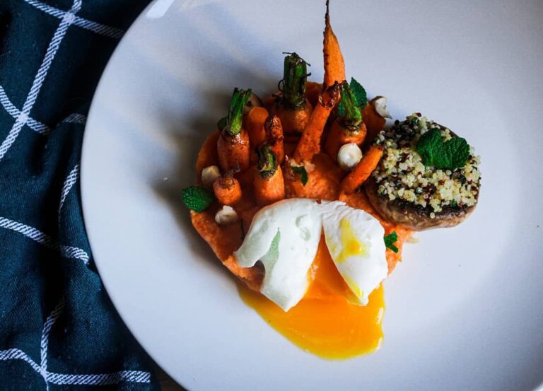 Purée carottes panais, champignon farci et oeuf mollet Purée carottes panais, champignon farci et oeuf mollet