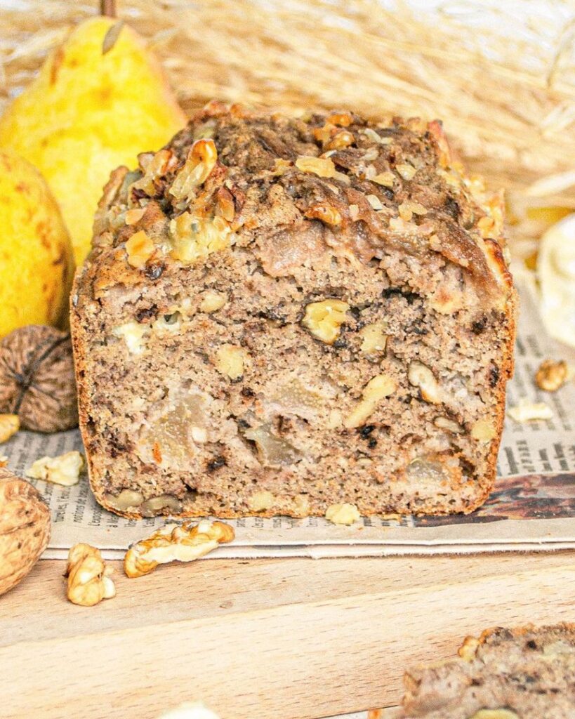 Cake sarrasin, bleu, poire et noix