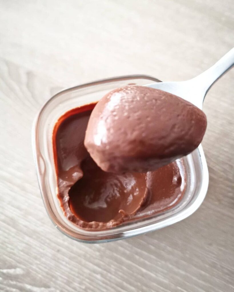 Crèmes chocolat noir et lait végétal à la multi-délices