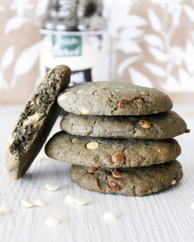 Cookies sésame noir et pépites de chocolat blanc