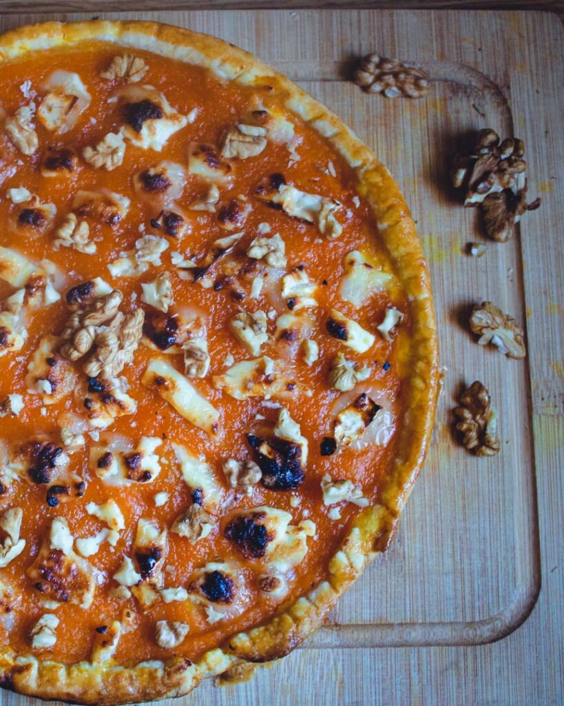 Tarte butternut, chèvre – miel, noix