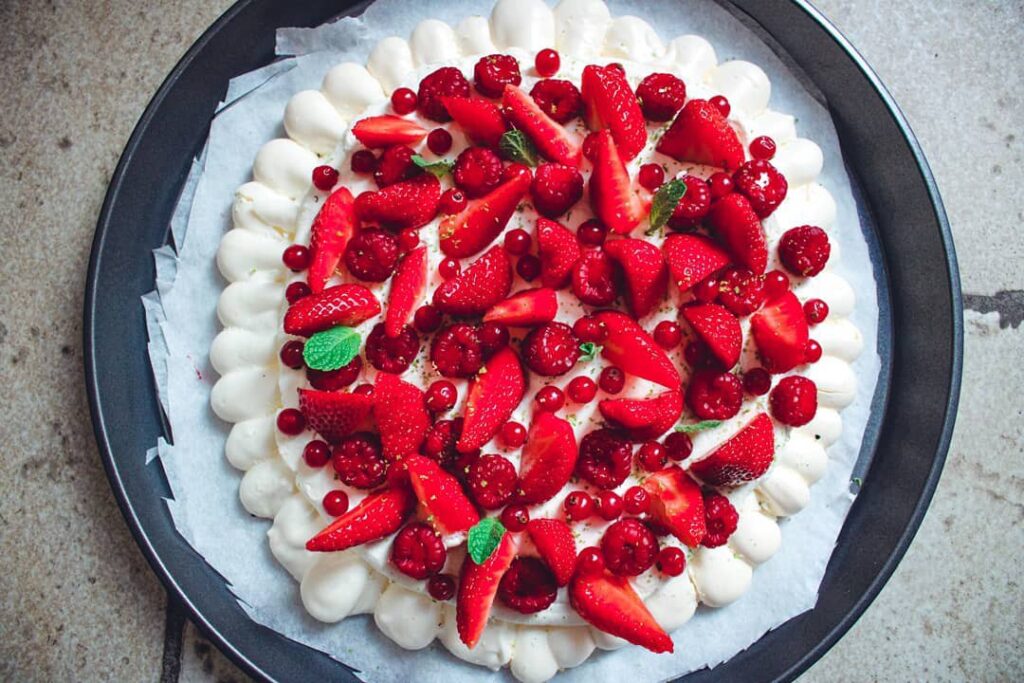 Pavlova aux fruits rouges