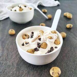 Glace vanille cookie dough