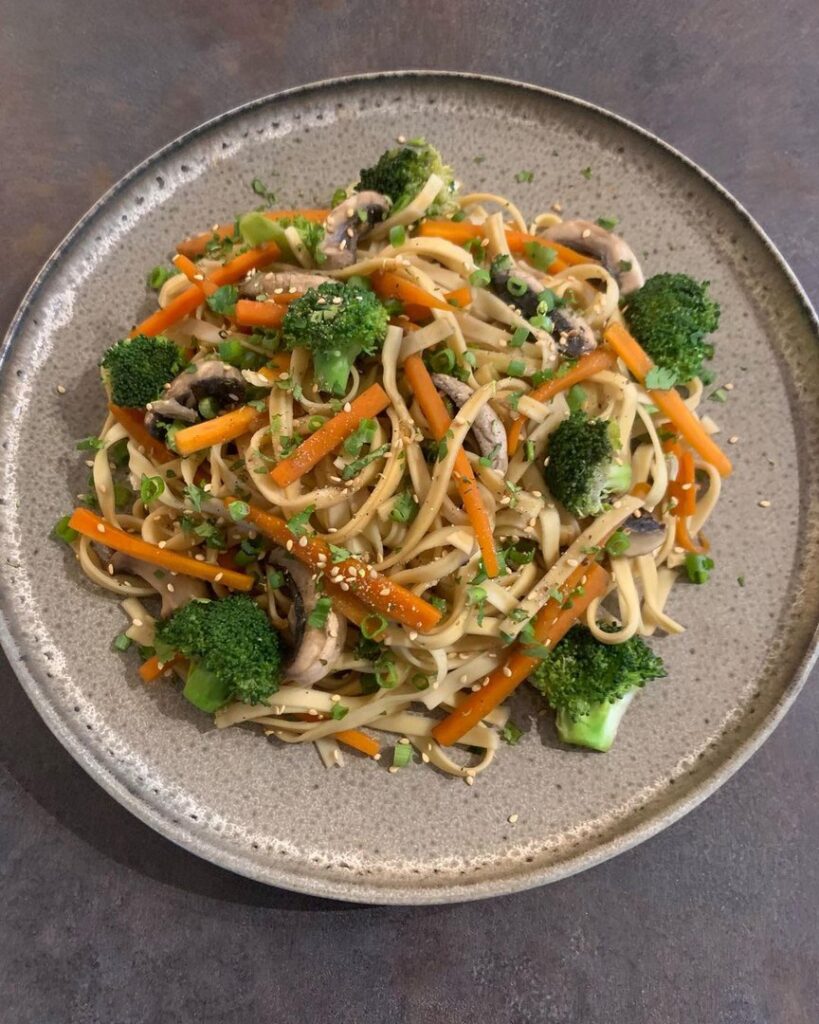 Nouilles sautées aux légumes