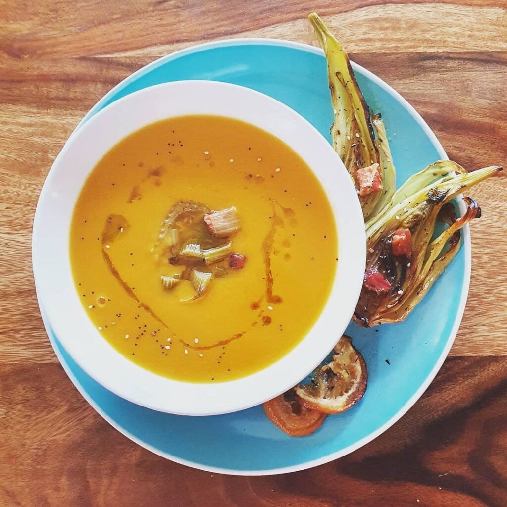 Soupe de lentilles corail fenouils confits