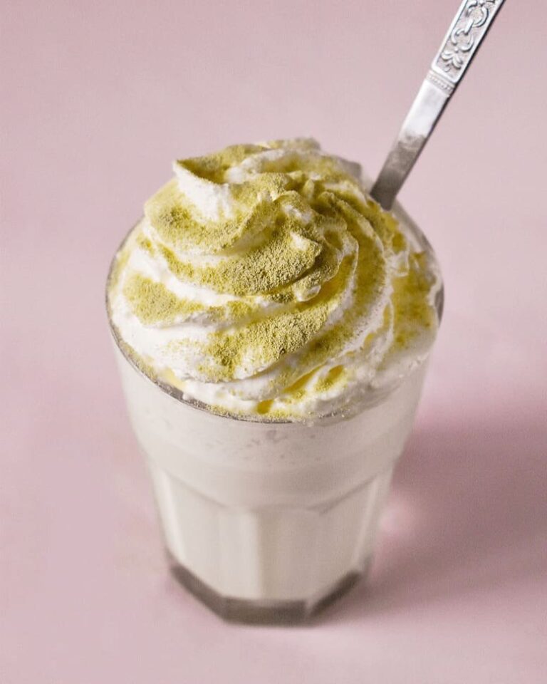 Matcha latte viennois Matcha latte viennois