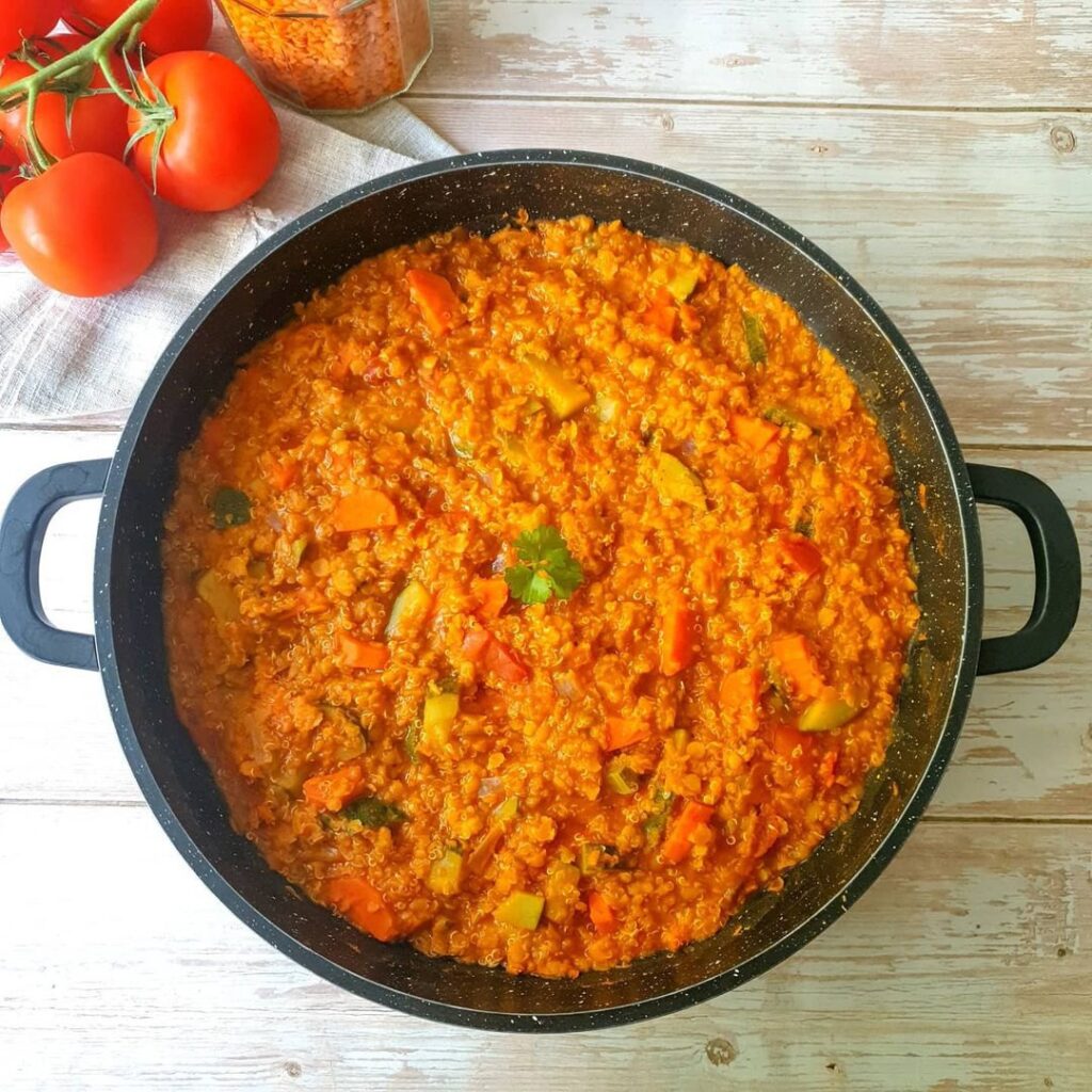 One pot lentilles corail quinoa et légumes épicés