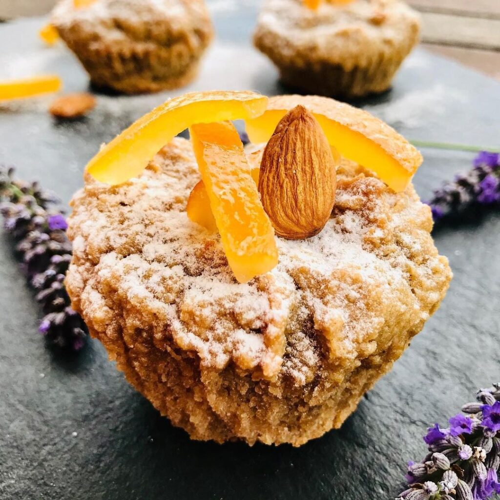 Moelleux à la crème de marrons, amandes & écorces d’orange confite