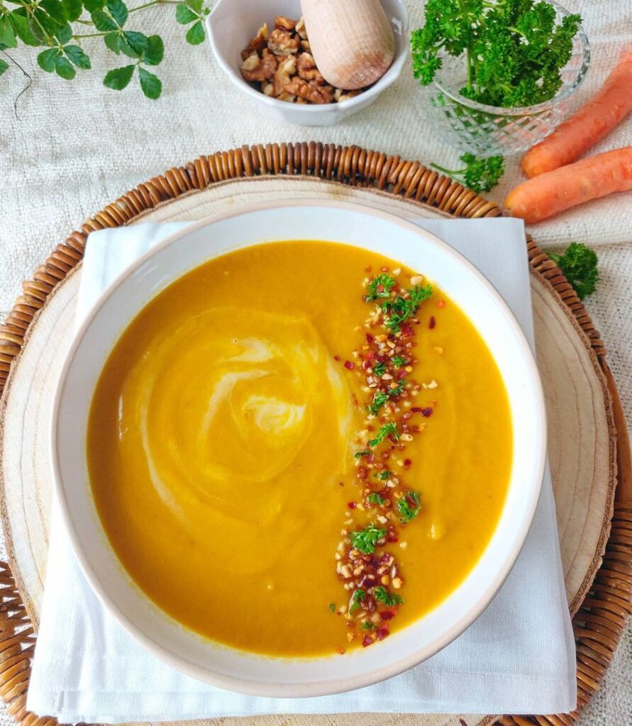 Velouté potimarron-carottes et lait de coco-curry
