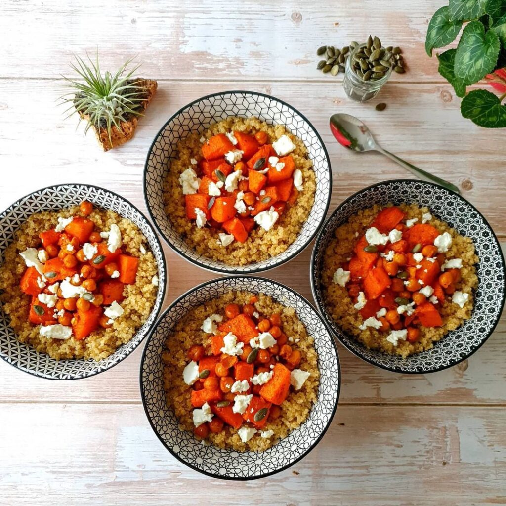 Poke bowl courge et pois chiches rotis