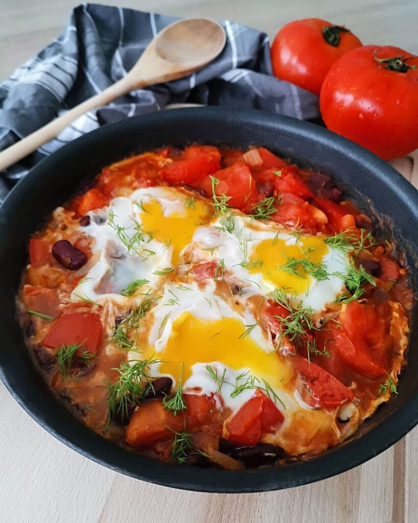 Tchoutchouka aux poivrons et aux oeufs
