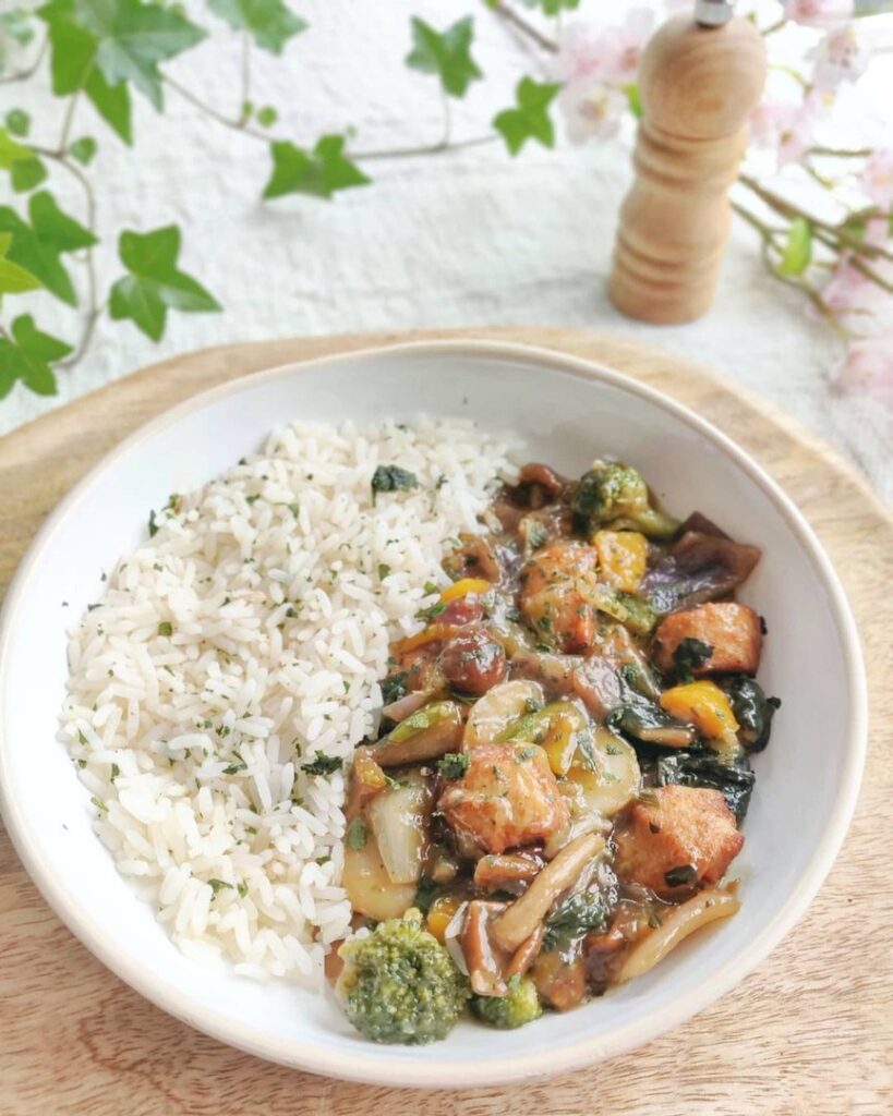 Légumes sautés et poulet